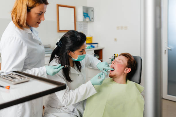 Best Emergency Wisdom Tooth Extraction in Mangonia Park, FL